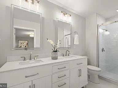 11725 Becket Street bathroom