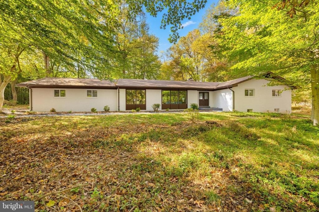 8500 Horseshoe Lane exterior front