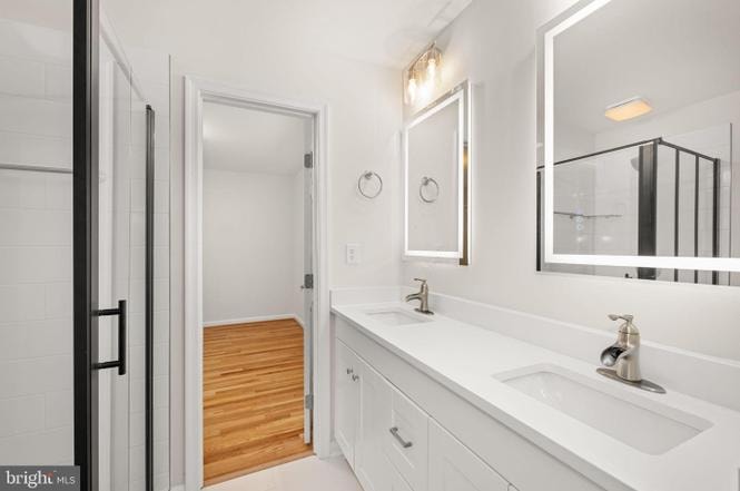 8500 Horseshoe Lane bathroom