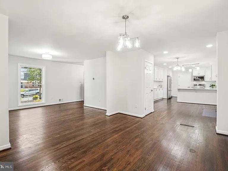 1399 Kimblewick Road photo 4